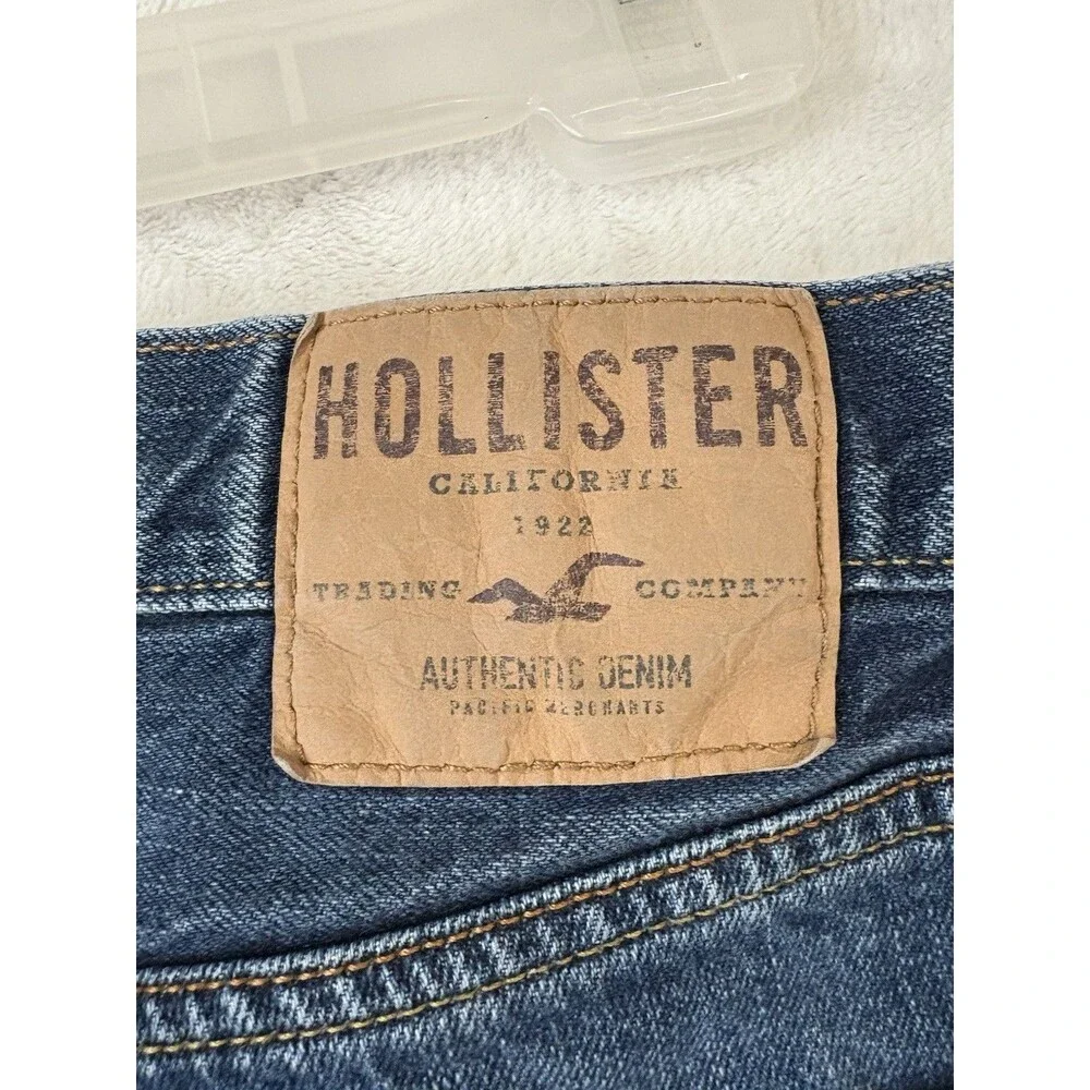 Men’s Hollister Straight Jeans - Size 30 X 32
